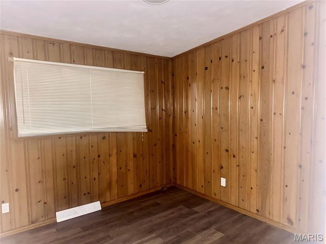 2136 Sun Valley Drive, St Louis, MO 63136