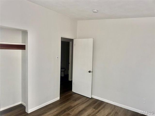 2136 Sun Valley Drive, St Louis, MO 63136