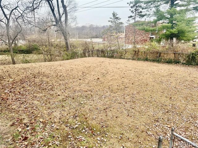 2136 Sun Valley Drive, St Louis, MO 63136