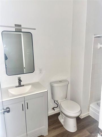 2136 Sun Valley Drive, St Louis, MO 63136