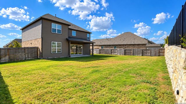 159 Azalea Aly, Castroville, TX 78009