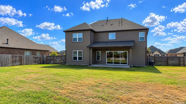 159 Azalea Aly, Castroville, TX 78009