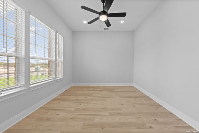 159 Azalea Aly, Castroville, TX 78009