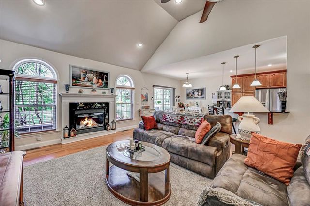112 Michaels Run Road, Stroud Twp, PA 18360