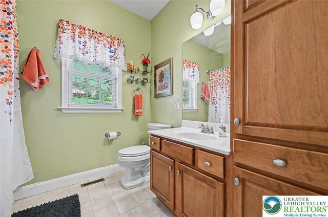 112 Michaels Run Road, Stroud Twp, PA 18360