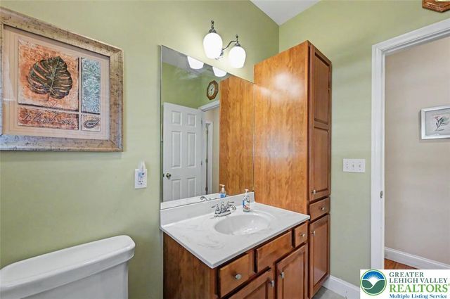 112 Michaels Run Road, Stroud Twp, PA 18360