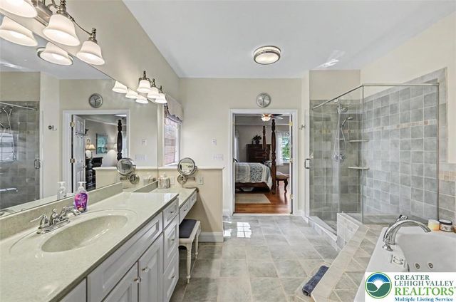 112 Michaels Run Road, Stroud Twp, PA 18360