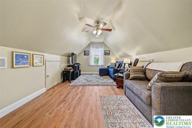 112 Michaels Run Road, Stroud Twp, PA 18360