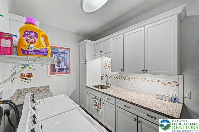 112 Michaels Run Road, Stroud Twp, PA 18360