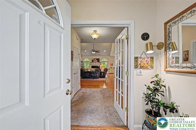 112 Michaels Run Road, Stroud Twp, PA 18360