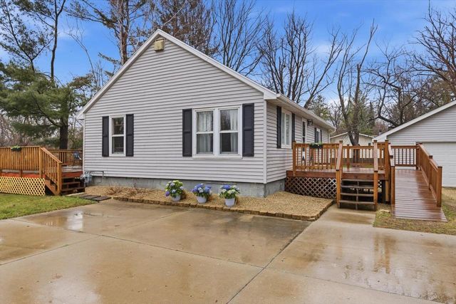 1305 E Road 1 Road, Edgerton, WI 53534