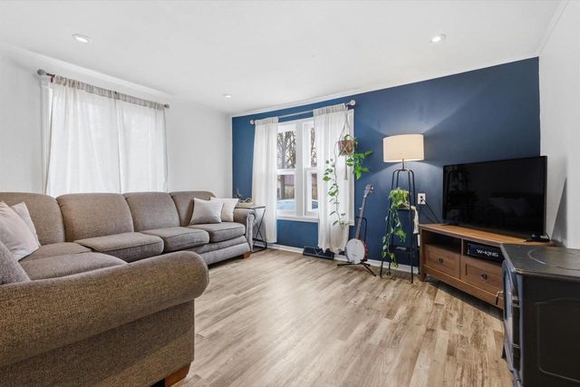 1305 E Road 1 Road, Edgerton, WI 53534