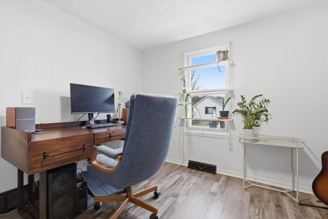 1305 E Road 1 Road, Edgerton, WI 53534