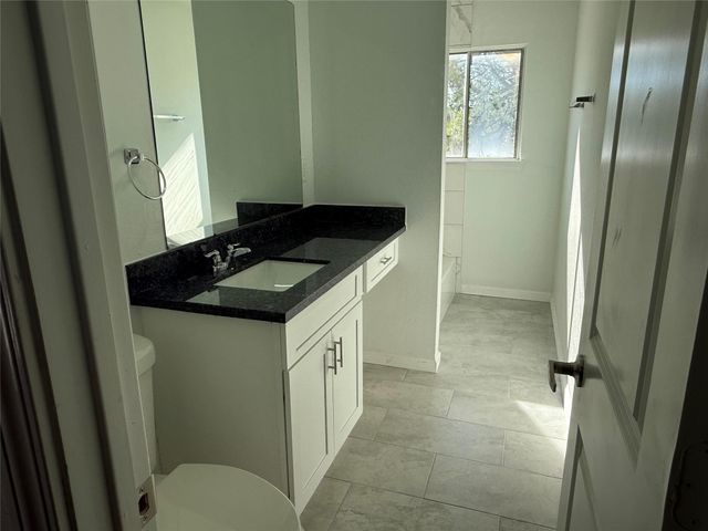 5615 Greylog Drive, Houston, TX 77048