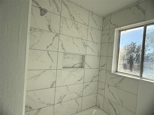 5615 Greylog Drive, Houston, TX 77048