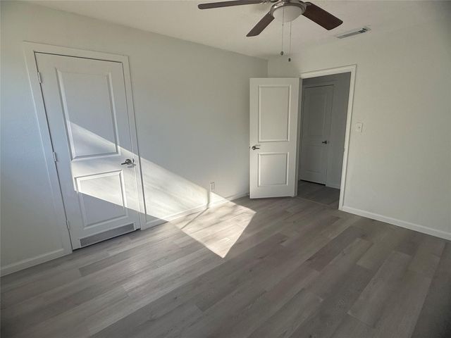 5615 Greylog Drive, Houston, TX 77048