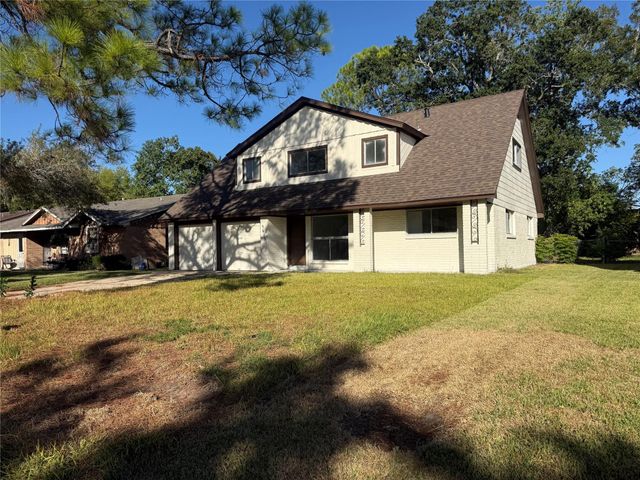 5615 Greylog Drive, Houston, TX 77048