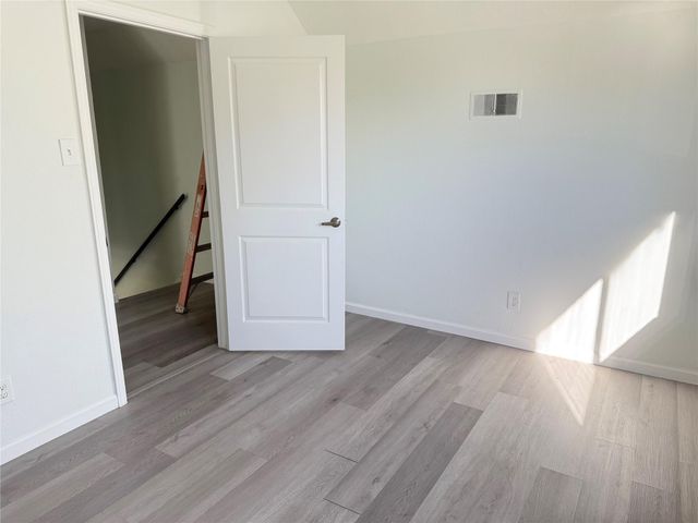 5615 Greylog Drive, Houston, TX 77048