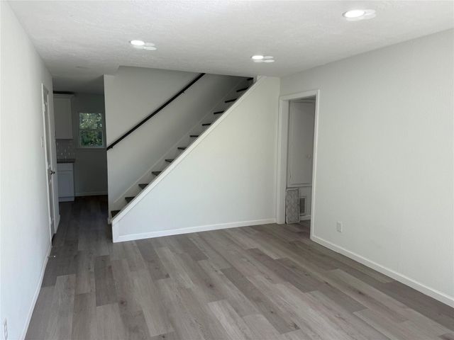 5615 Greylog Drive, Houston, TX 77048