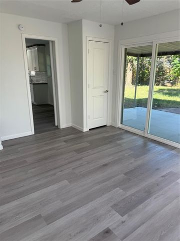 5615 Greylog Drive, Houston, TX 77048