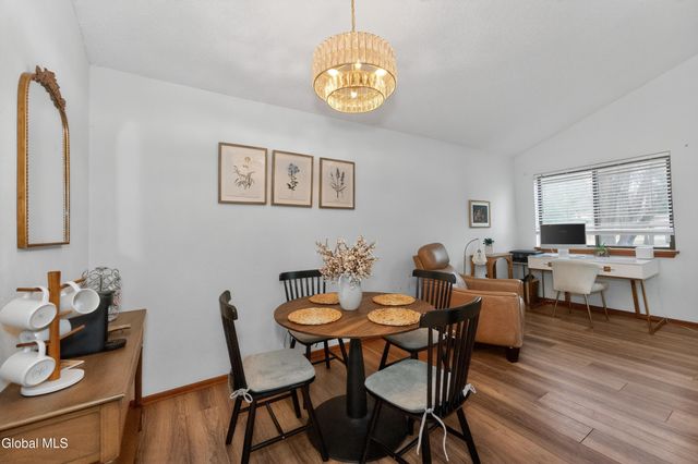 213 Grenadier Court, Halfmoon, NY 12065