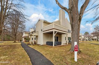 213 Grenadier Court, Halfmoon, NY 12065