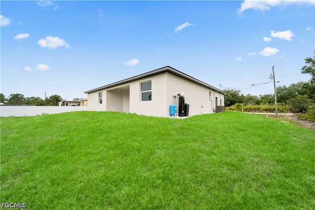 1506 Richmond AVE N, Lehigh Acres, FL 33972