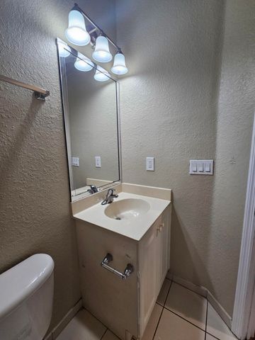 1967 FREEPORT Drive, Riviera Beach, FL 33404