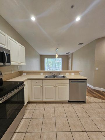 1967 FREEPORT Drive, Riviera Beach, FL 33404