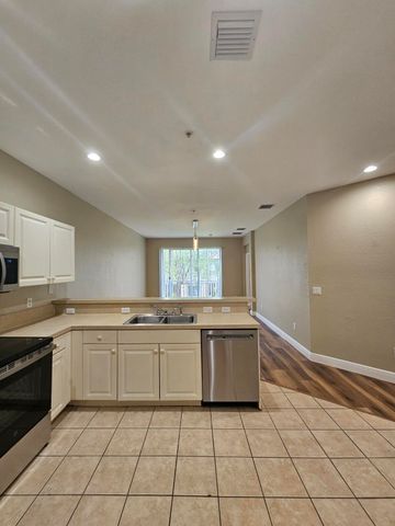 1967 FREEPORT Drive, Riviera Beach, FL 33404