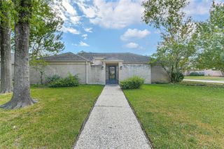 1811 Rushbrook Drive, Houston, TX 77077