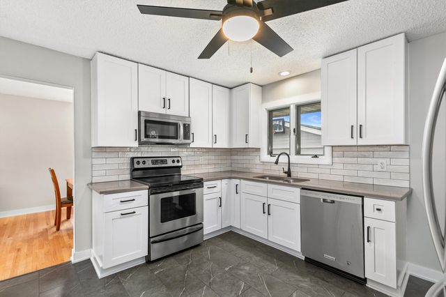 2712 Richmond Avenue, Des Moines, IA 50317