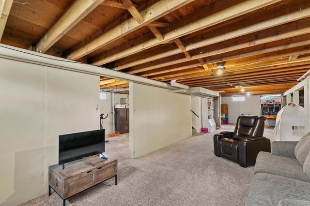 2712 Richmond Avenue, Des Moines, IA 50317