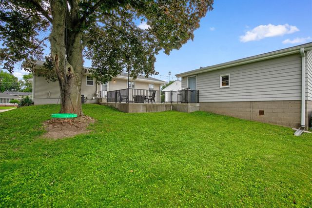 2712 Richmond Avenue, Des Moines, IA 50317