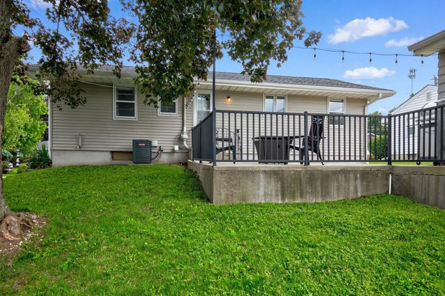2712 Richmond Avenue, Des Moines, IA 50317