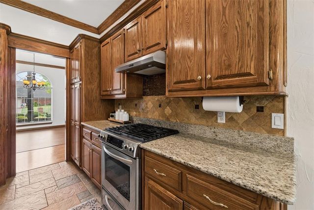 2413 Villa Lante Circle, Oklahoma City, OK 73170
