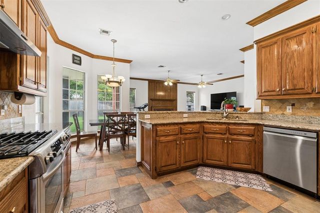 2413 Villa Lante Circle, Oklahoma City, OK 73170