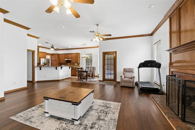 2413 Villa Lante Circle, Oklahoma City, OK 73170