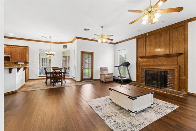 2413 Villa Lante Circle, Oklahoma City, OK 73170