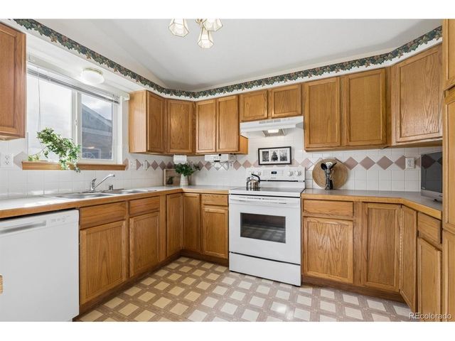 306 N 45th Avenue Ct, Greeley, CO 80634