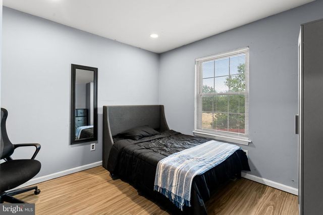 904 BLAKE DR, Mays Landing, NJ 08330