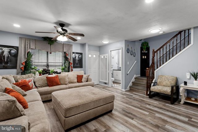 904 BLAKE DR, Mays Landing, NJ 08330