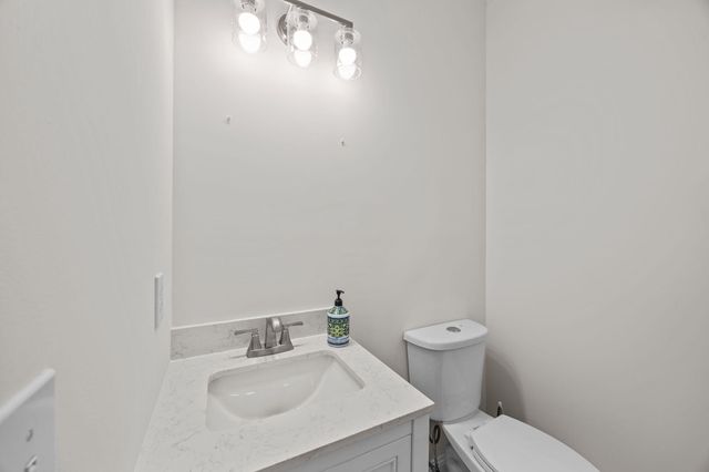8557 Refuge Point Circle, North Charleston, SC 29420