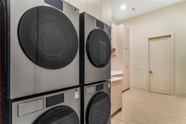 6208 WINTER GARDEN VINELAND ROAD, Windermere, FL 34786