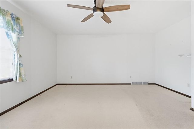 10250 Caenen Street, Lenexa, KS 66215