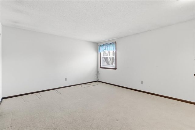 10250 Caenen Street, Lenexa, KS 66215