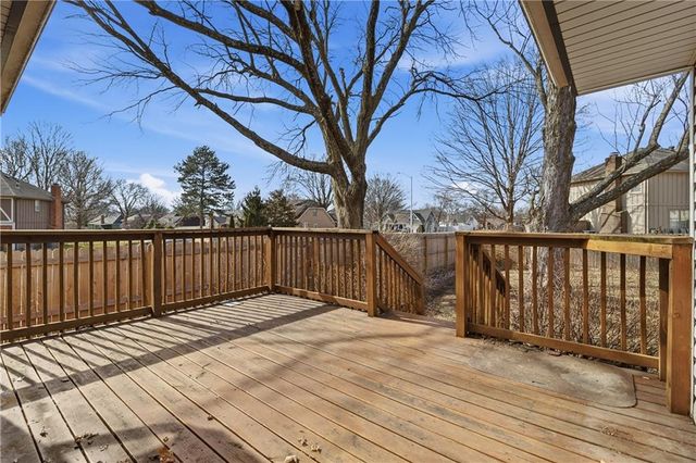 10250 Caenen Street, Lenexa, KS 66215