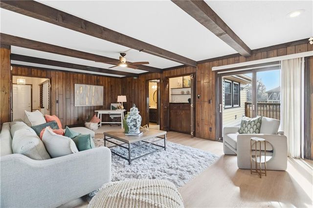 10250 Caenen Street, Lenexa, KS 66215