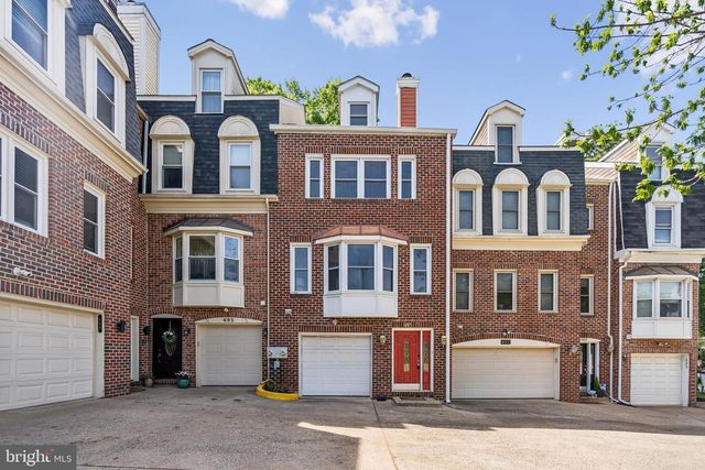 695 W GLEBE ROAD, Alexandria, VA 22305