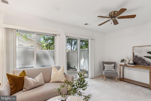 695 W GLEBE ROAD, Alexandria, VA 22305